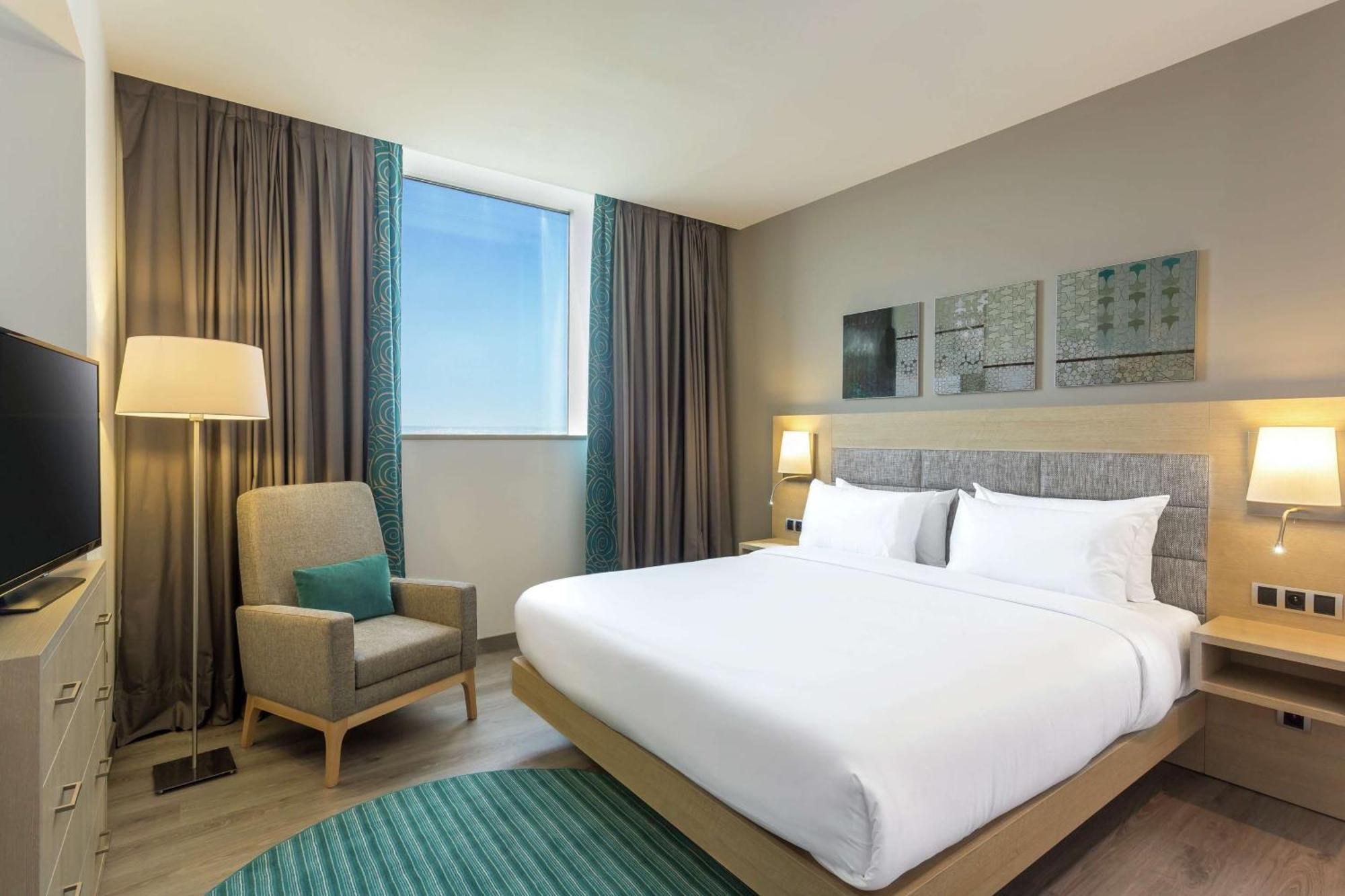 One-Bedroom King Suite,1552676755:JPEG